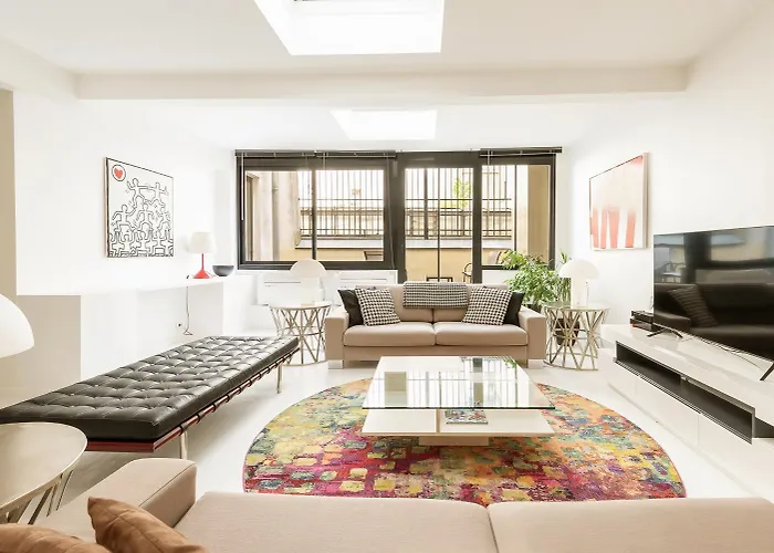 Modern 3 Bedrooms 3 Baths Full Center Of Paris