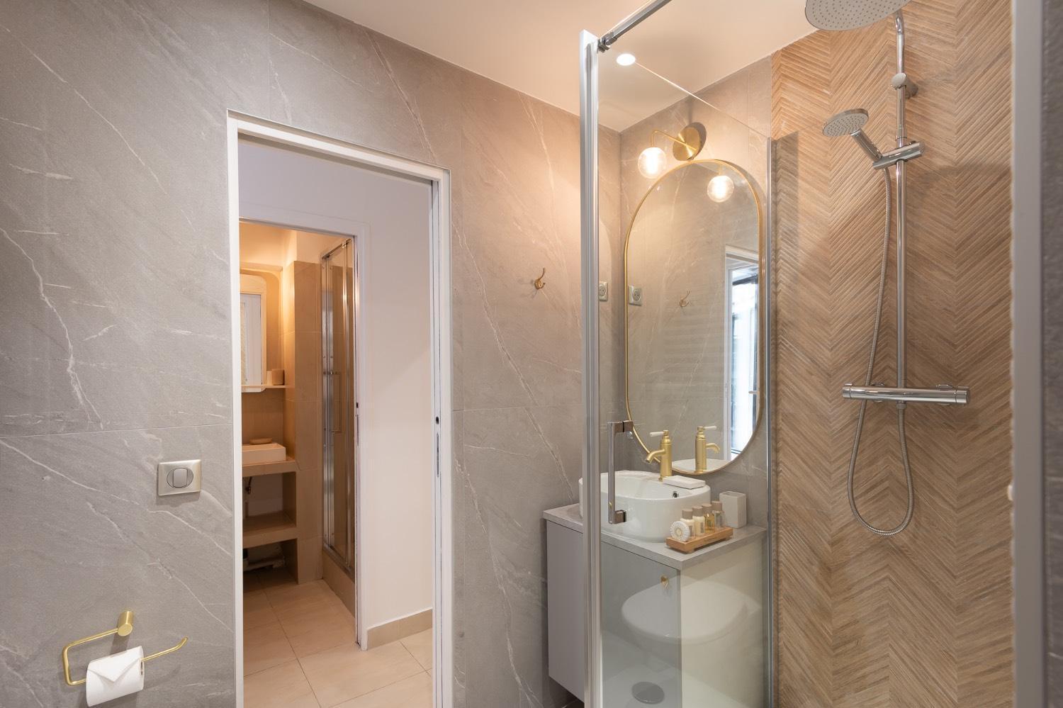 Appartement Modern 3 Bedrooms 3 Baths Full Center Of
